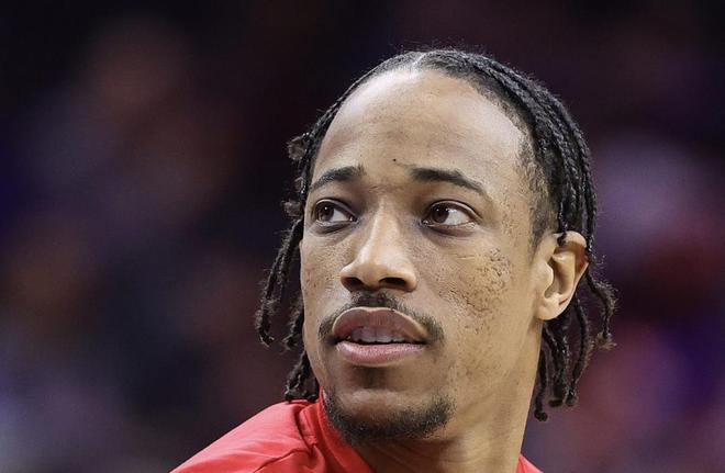 马刺不敌人，德罗赞独木难支