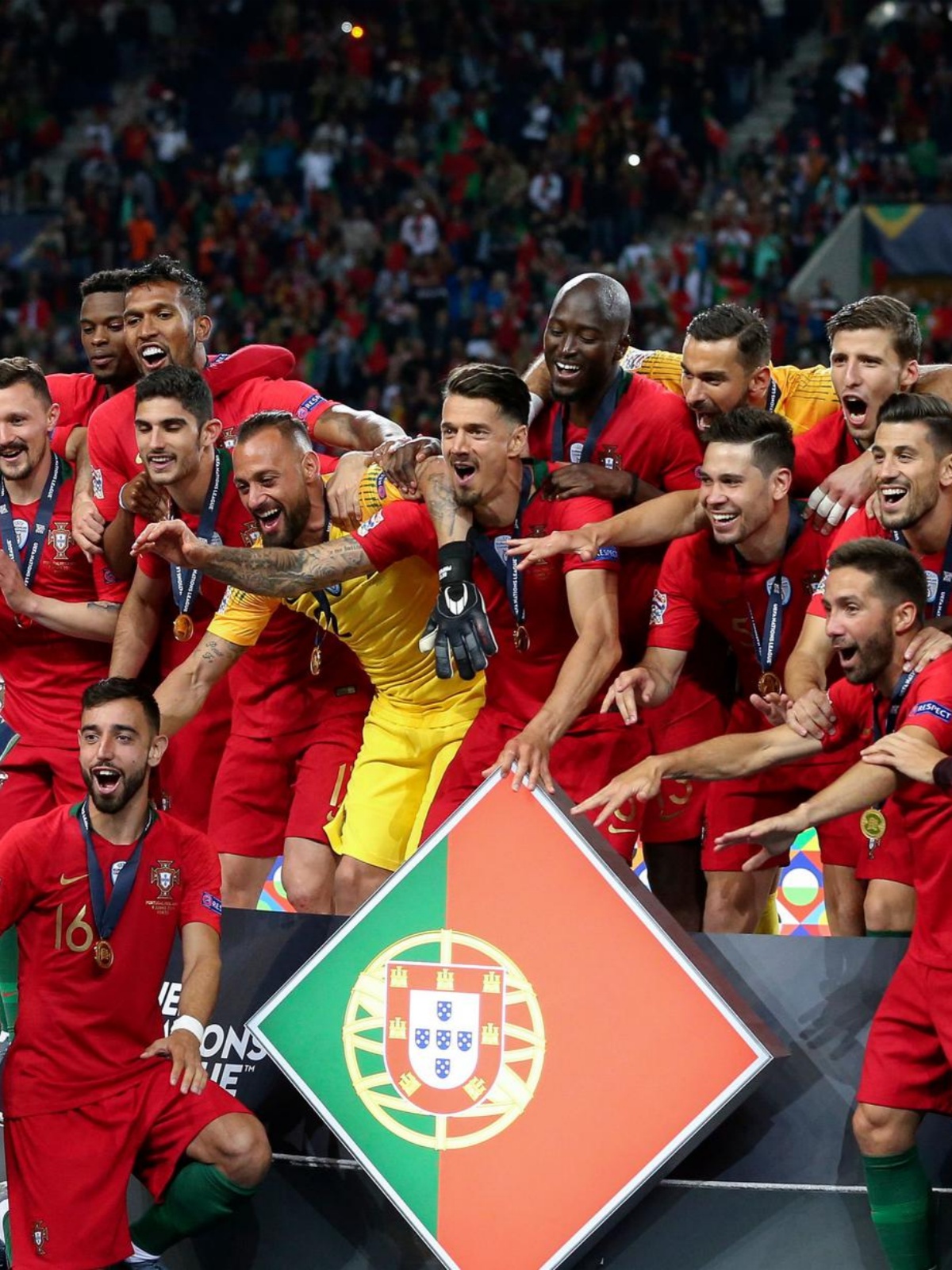 关于葡萄牙足球明星亮相亚洲国际足球赛，震撼各界的信息