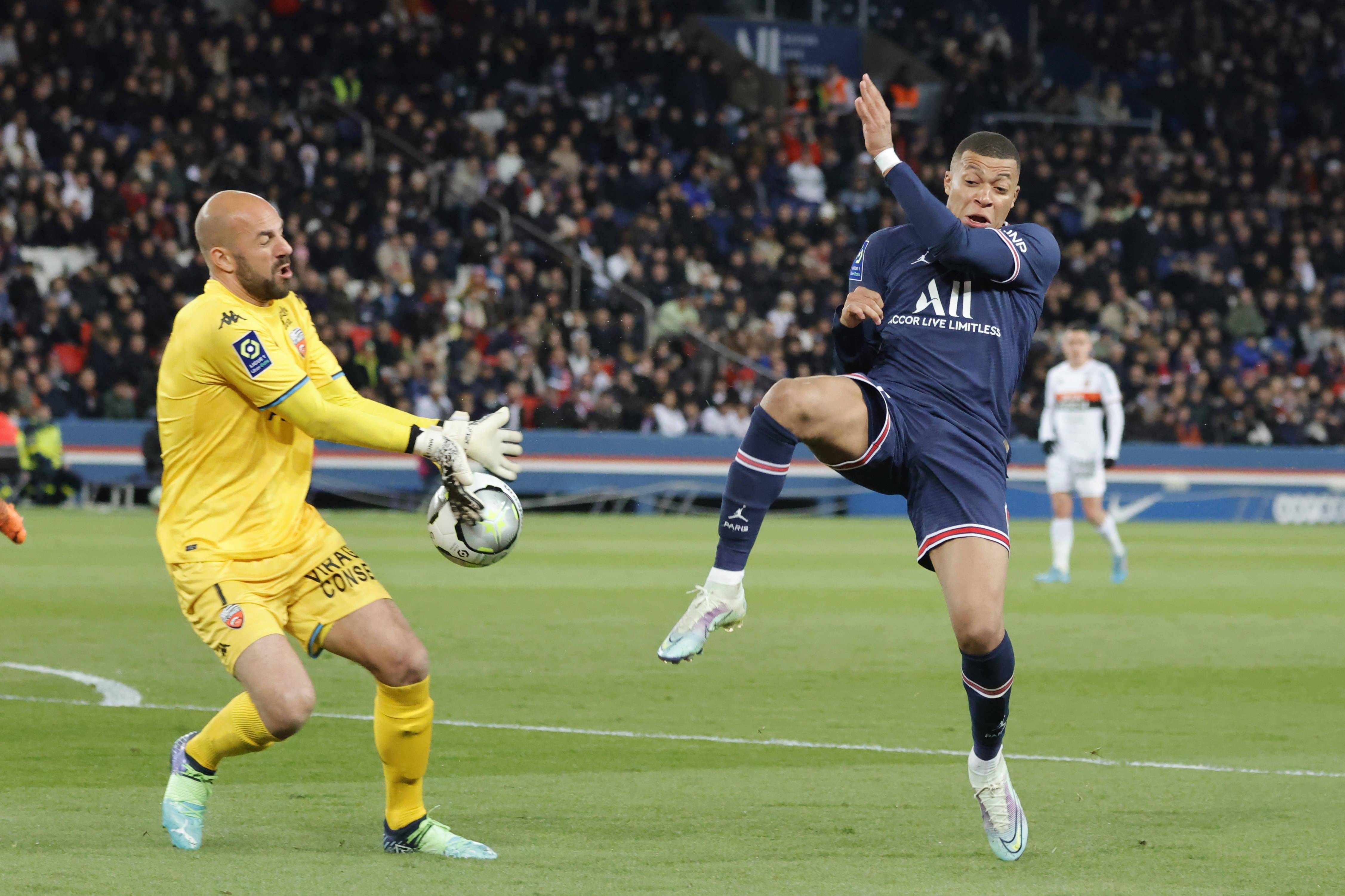 里昂队在法国足球比赛中展现决心，成功摘得胜利的简单介绍