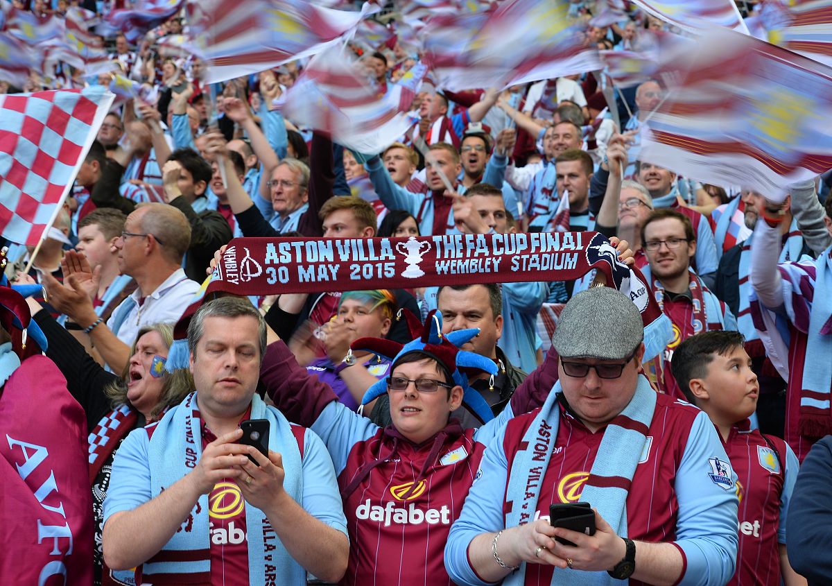 胜负在望，双方球员紧张备战