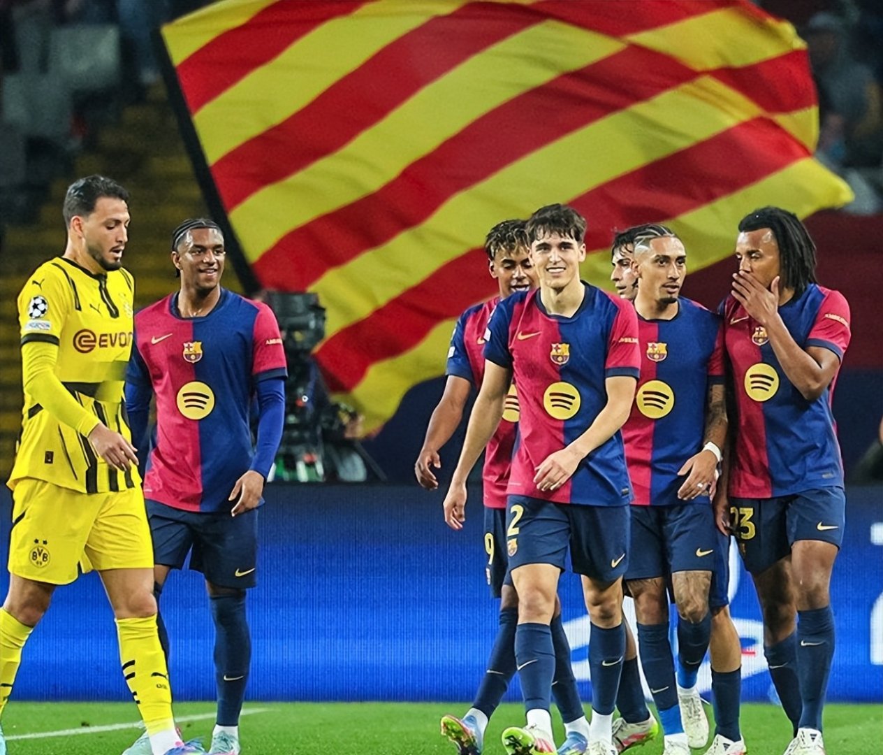 巴萨领先，欧冠赛场竞争日益激烈的简单介绍